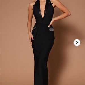 Elegant Black Plunge Halter Evening Dress